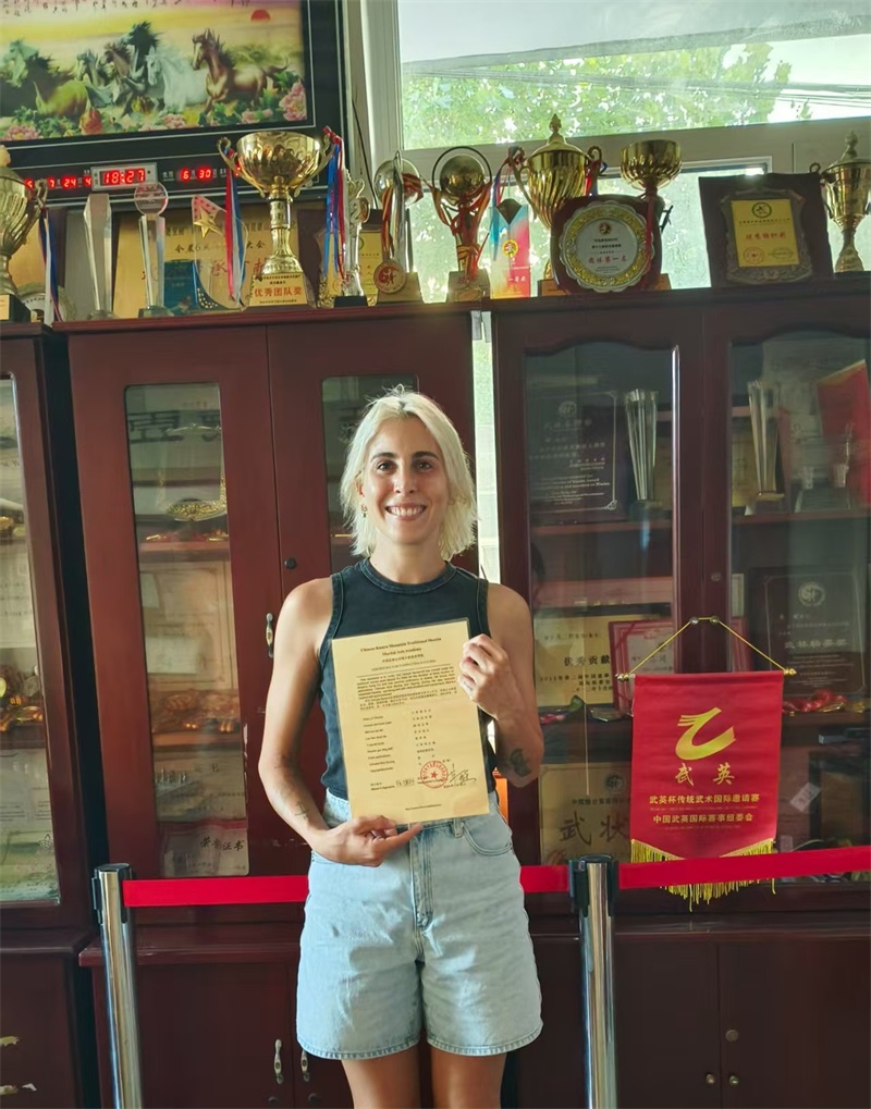 1758419538954773.jpg 900.jpg